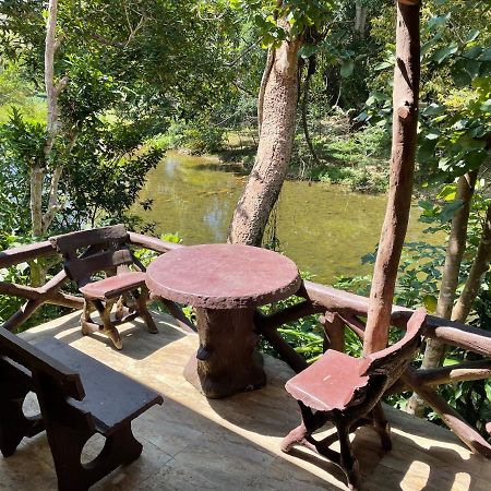 Art'S Riverview Lodge Khao Sok National Park Exterior foto