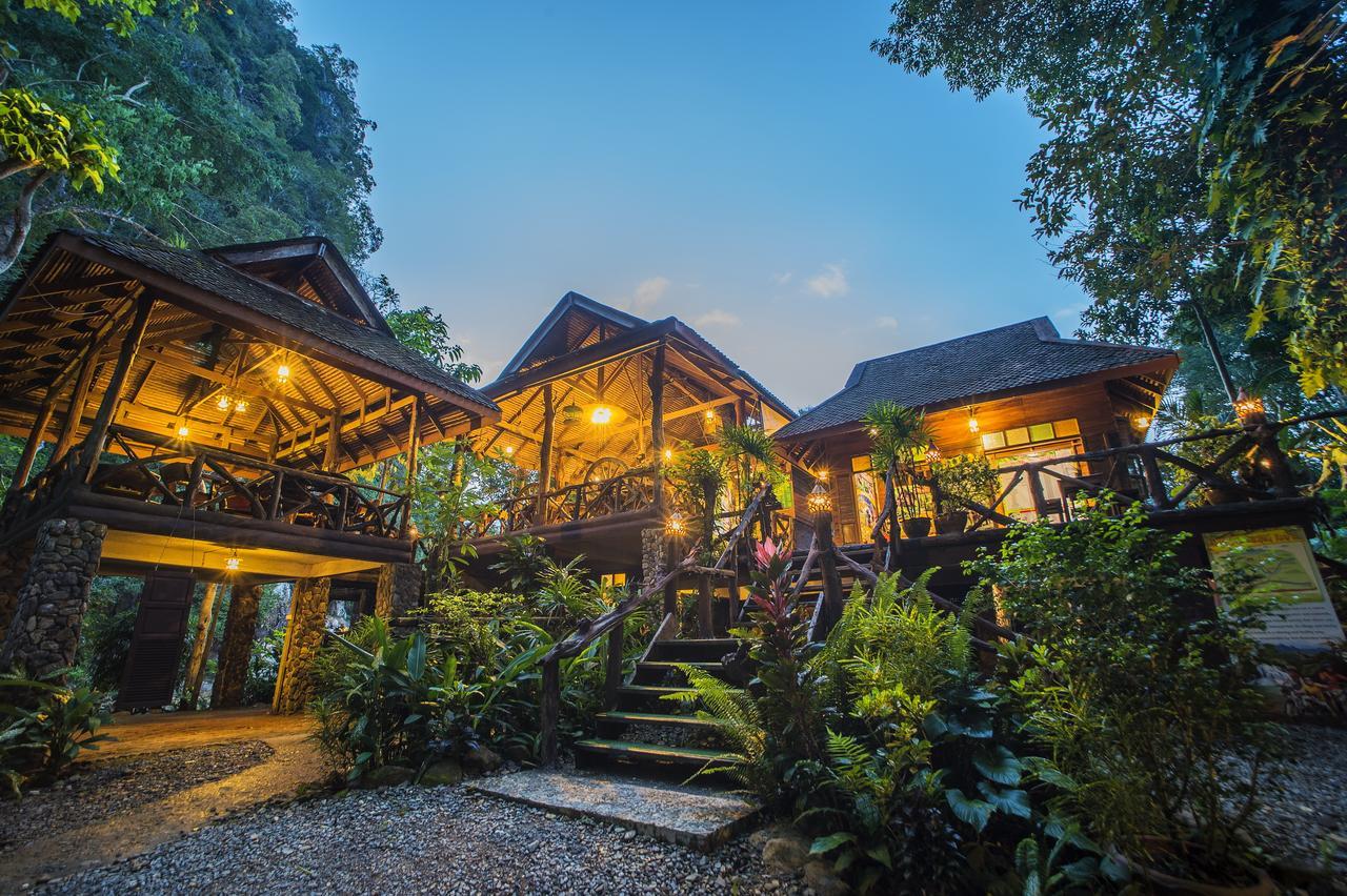 Art'S Riverview Lodge Khao Sok National Park Exterior foto