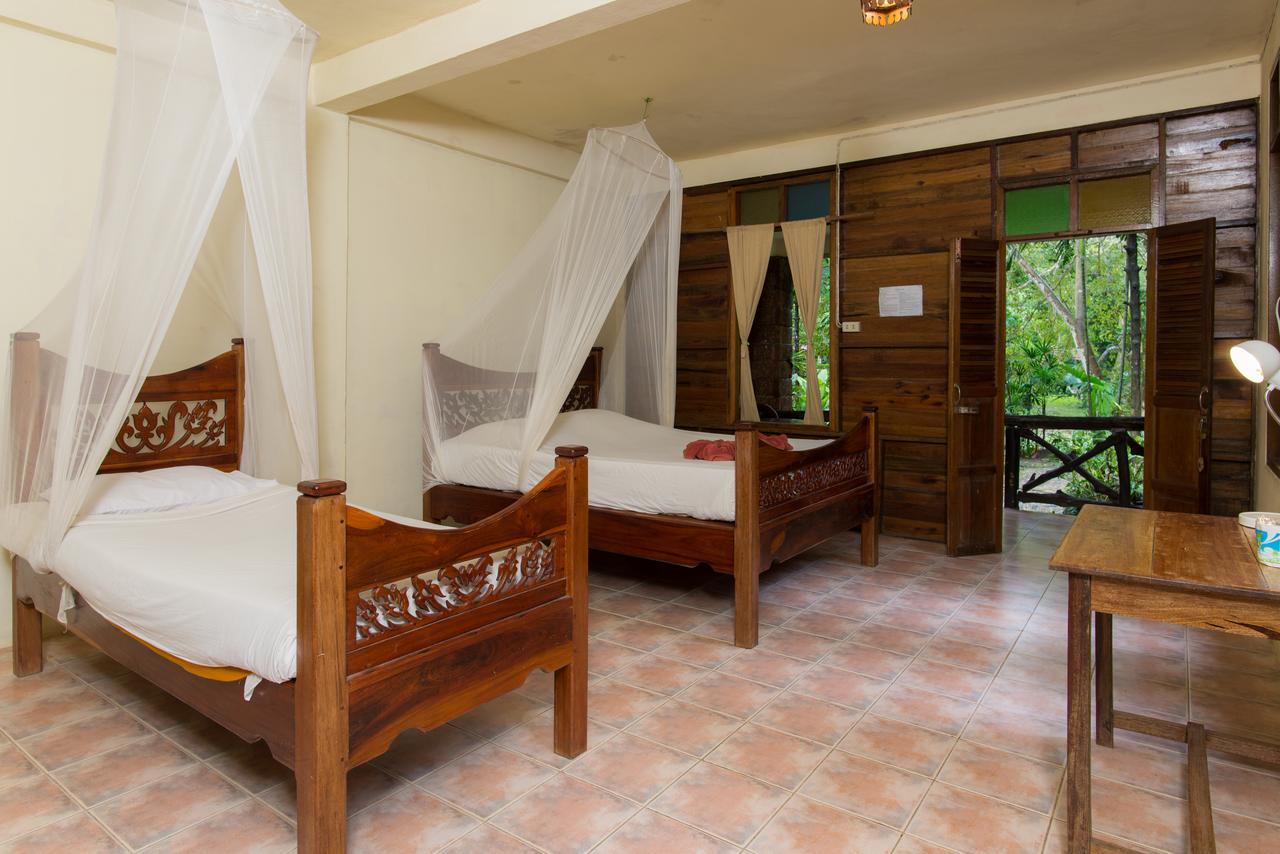 Art'S Riverview Lodge Khao Sok National Park Exterior foto
